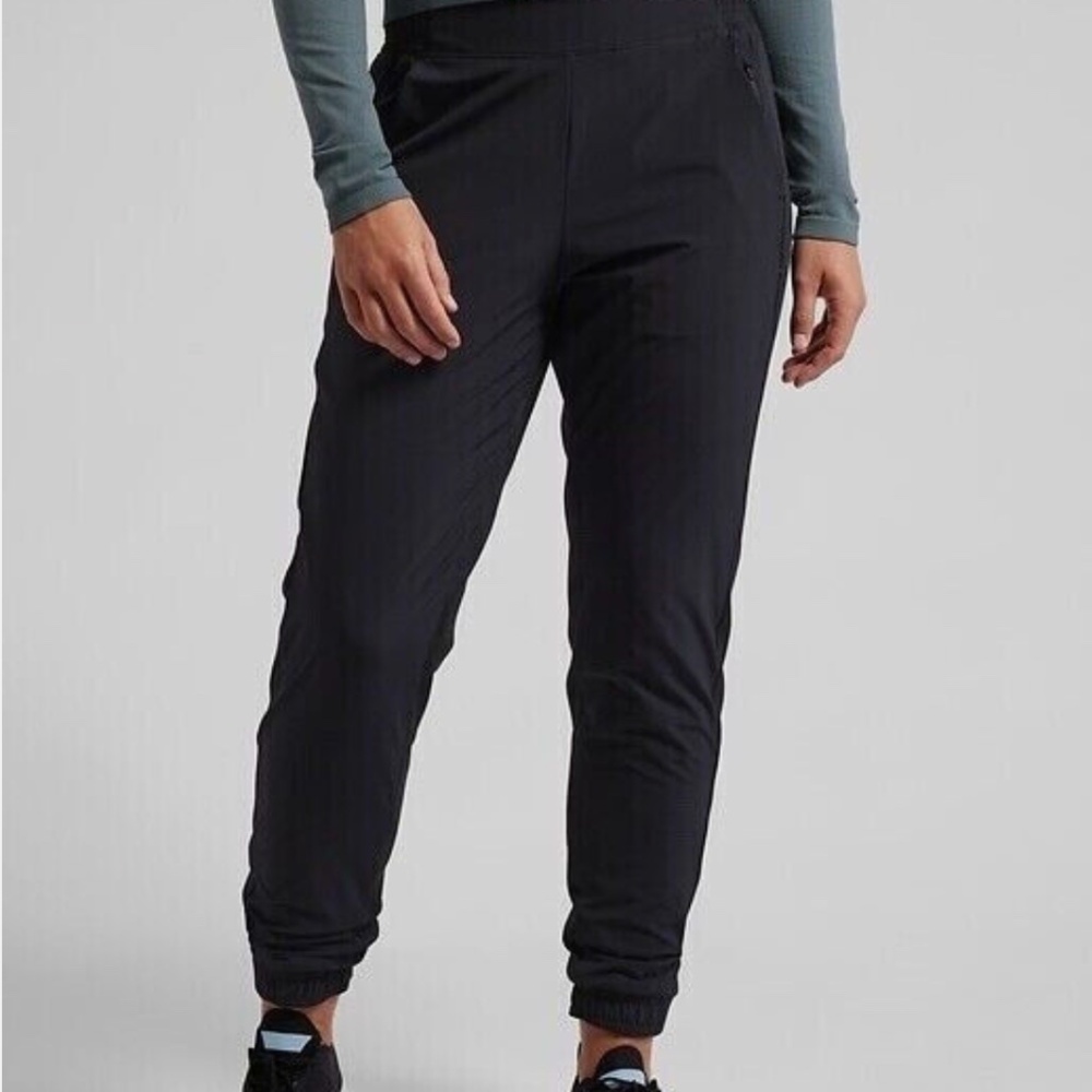 NWOT Athleta Brooklyn Lined Black Jogger Track Pants Womens 12 Athleisure Travel